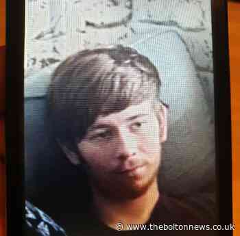 Police appeal after teenager goes missing from Bolton