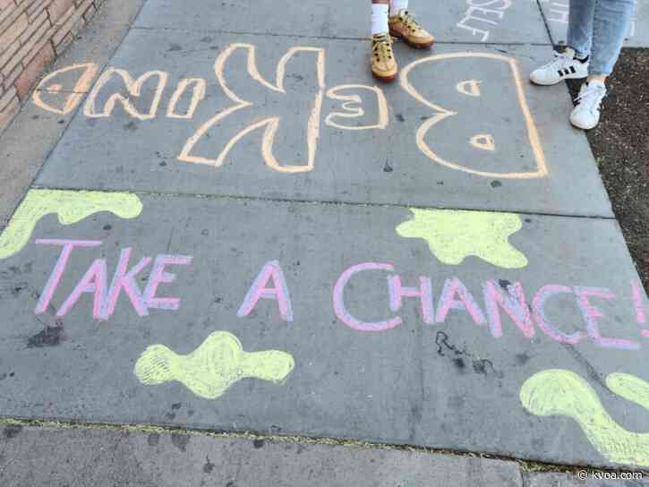 Caring for their community: Volunteers brighten up Tucson streets