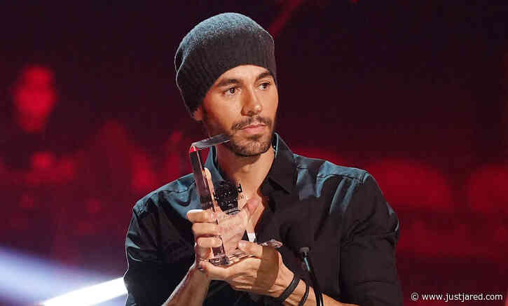 Enrique Iglesias Made a Rare Appearance at an Awards Show This Week!
