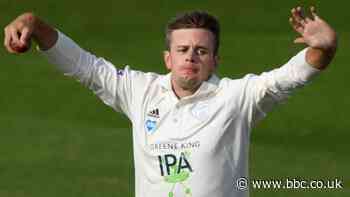Mason Crane: Hampshire and England leg-spinner extends county contract