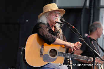Arlo Guthrie Retires From Touring: ‘It’s Time to Hang Up the Gone Fishing Sign’