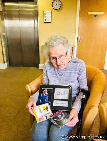 Rod Stewart concert for Dot at Ebor Court