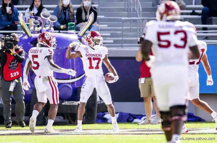 Oklahoma has first win streak after cruising past TCU 33-14