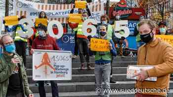 Fahrradclub übergibt Petition für mehr Radwege in Hamburg - Süddeutsche Zeitung