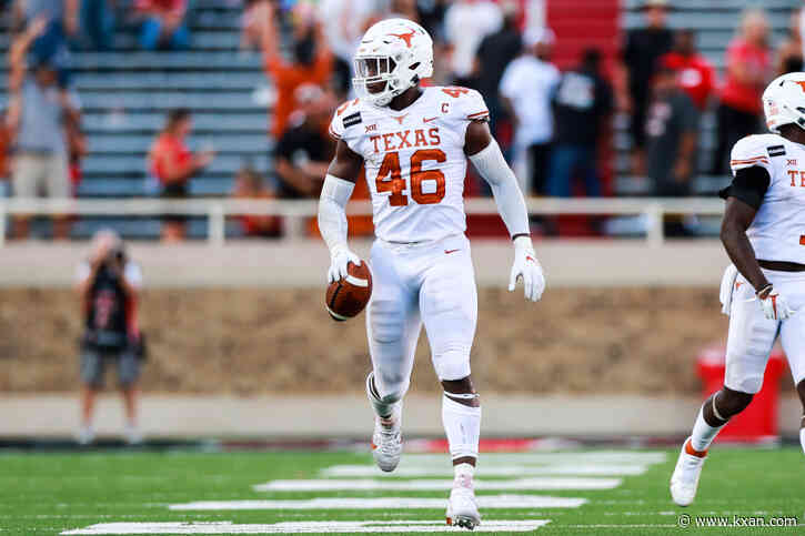 Texas defensive captain injures shoulder, expected to play vs. Oklahoma State