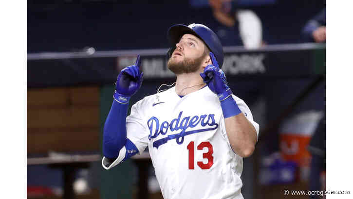Dodgers’ Max Muncy persevering through side effect of broken finger