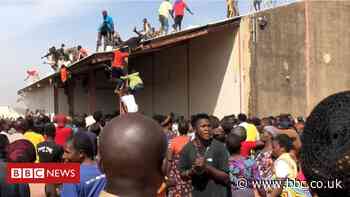 Nigeria protests: Police chief deploys 'all resources' amid street violence
