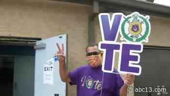 Omega Psi Phi Fraternity Inc. leads Houston voters to the polls with car parade - KTRK-TV