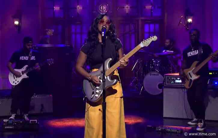 H.E.R. backs #EndSARS protests during ‘SNL’ performance