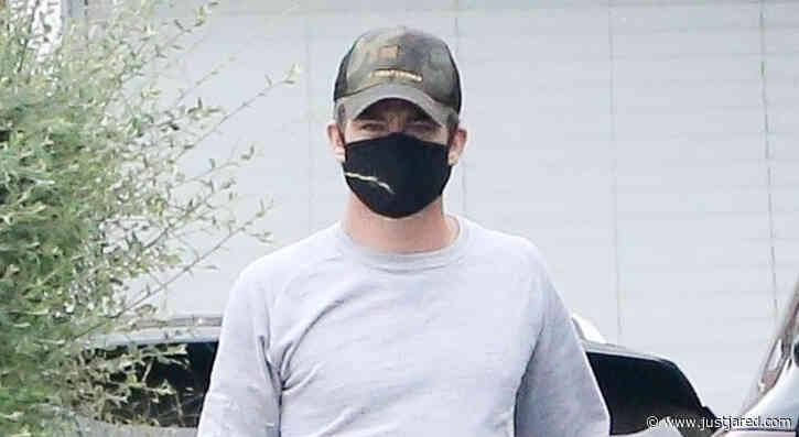 Chris Pine Kicks Off His Saturday with a Workout