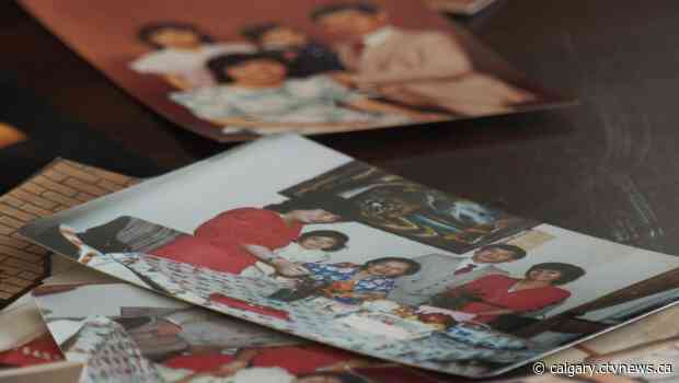 High River, Alta. woman seeks to find owners of vintage photos of Calgary family