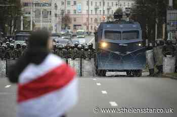 Protesters demand resignation of Belarus leader amid threat of strikes - St Helens Star