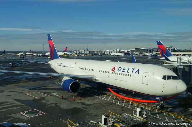 Delta Airlines Has Banned 460 ‘Anti-Maskers’