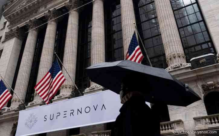 Eurozone and US markets tumble as traders take fright over Covid surge