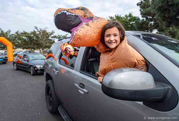 Huntington Beach hosts drive-thru pumpkin patch