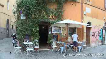 Rome bar and restaurant owners react to new virus restrictions