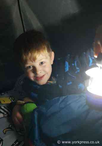 Boy, 6, sleeps outside to raise money for homeless charity