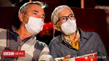 Covid: Can I go to the cinema with my family? And other questions