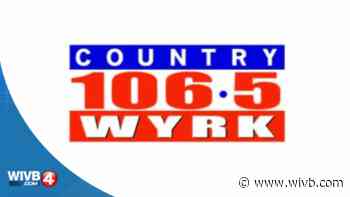 Clay & Company win CMA Award for Personality of the Year