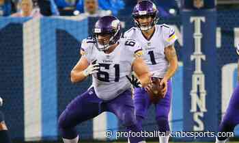 Vikings cut Brett Jones