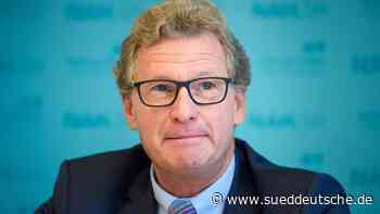 Politik und IG Metall demonstrieren für Rettung der Werften - Süddeutsche Zeitung