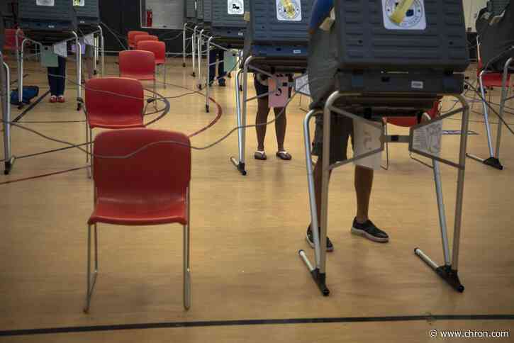 It's official: Texas broke its early voting record days before Election Day