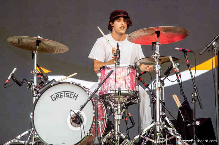 Paramore’s Zac Farro Backs LGBTQ+ Community, Distances Himself From Brother’s 2010 Breakup Note