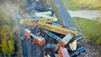 Train derailment forces evacuation near Texas-Louisiana border - KTRK-TV