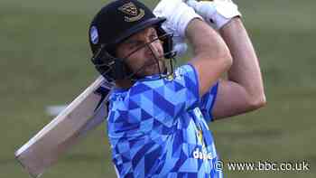 Luke Wright: Sussex batsman extends deal for white-ball game to 2023