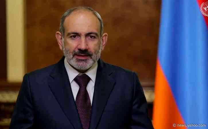 Armenia&#39;s prime minister calls for Russian peacekeepers to halt war in Nagorno Karabakh