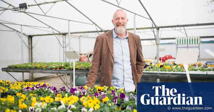 Plant inspectors and rising prices: UK garden industry set for Brexit shock