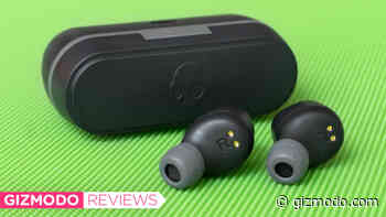 Skullcandy's Incredibly Cheap Wire-Free Earbuds Sound a Lot Better Than You'd Expect