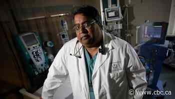 Lock down Manitoba because 'it's too late' for targeted restrictions, doctors urge government