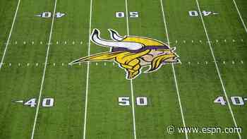 Source: Vikings' Davis tests positive for COVID-19