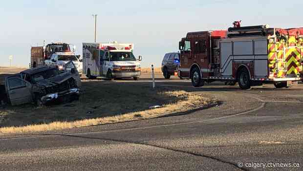 Emergency crews, along with STARS Air Ambulance, respond to scene of 2-vehicle crash