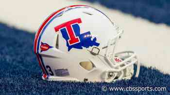 WATCH: Louisiana Tech scores stunning TD when defensive back laterals to teammate after interception