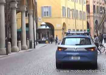 Modena, gettano a terra 80enne per rapinarla: i responsabili hanno 17 anni - modenaindiretta.it