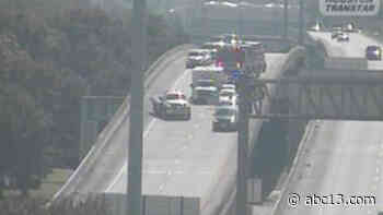 Houston police motorcycle officer involved in crash on Eastex Freeway - KTRK-TV