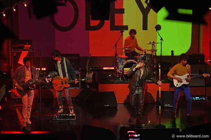 The Strokes Rock ‘The New Abnormal’ on ‘Saturday Night Live’