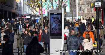City centre crowds as people enjoy last weekend before lockdown