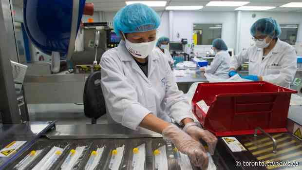 Nearly 1,000 new cases of COVID-19 recorded in Ontario, nine more deaths