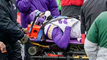 Vikings' Dantzler taken to hospital after scary hit