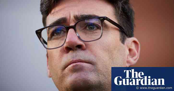 Ex-health ministers call on Rishi Sunak to raise UK care workers' wages