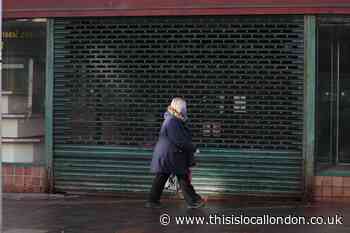Will pubs, restaurants, gyms and hairdressers close during UK lockdown?