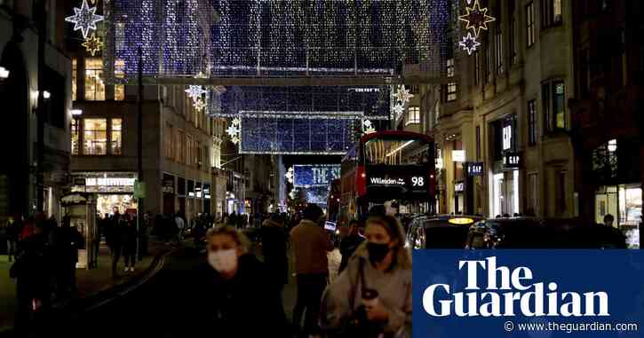 Retail and hospitality in England open extra hours before lockdown