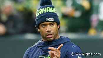 Russell Wilson Drops $1 Mil Every Year on Body, Full-Time Trainers & 2 Chefs!