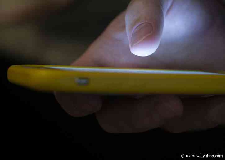 FBI investigates robocalls warning voters to 'stay home'