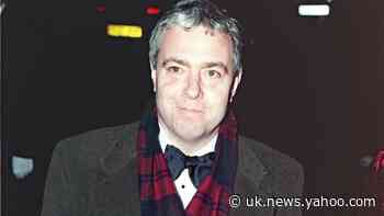 Stephen Fry leads tributes to John Sessions