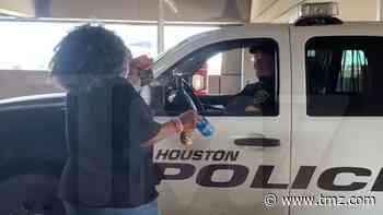 Prepared Texas Voter Helps Others by Supplying Snacks at the Polls