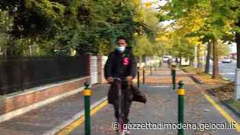 Paletti a Modena Est, il Comune prende tempo I residenti: «Rimuoverli subito» - La Gazzetta di Modena